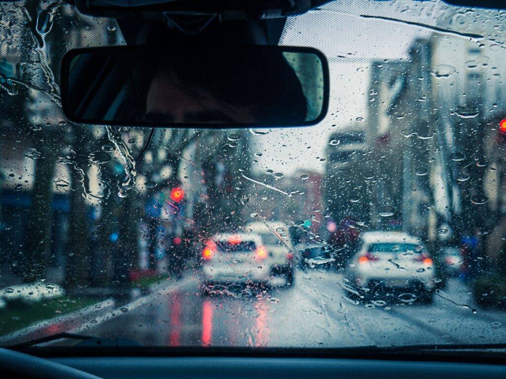 Guía de cómo preparar el coche para la lluvia