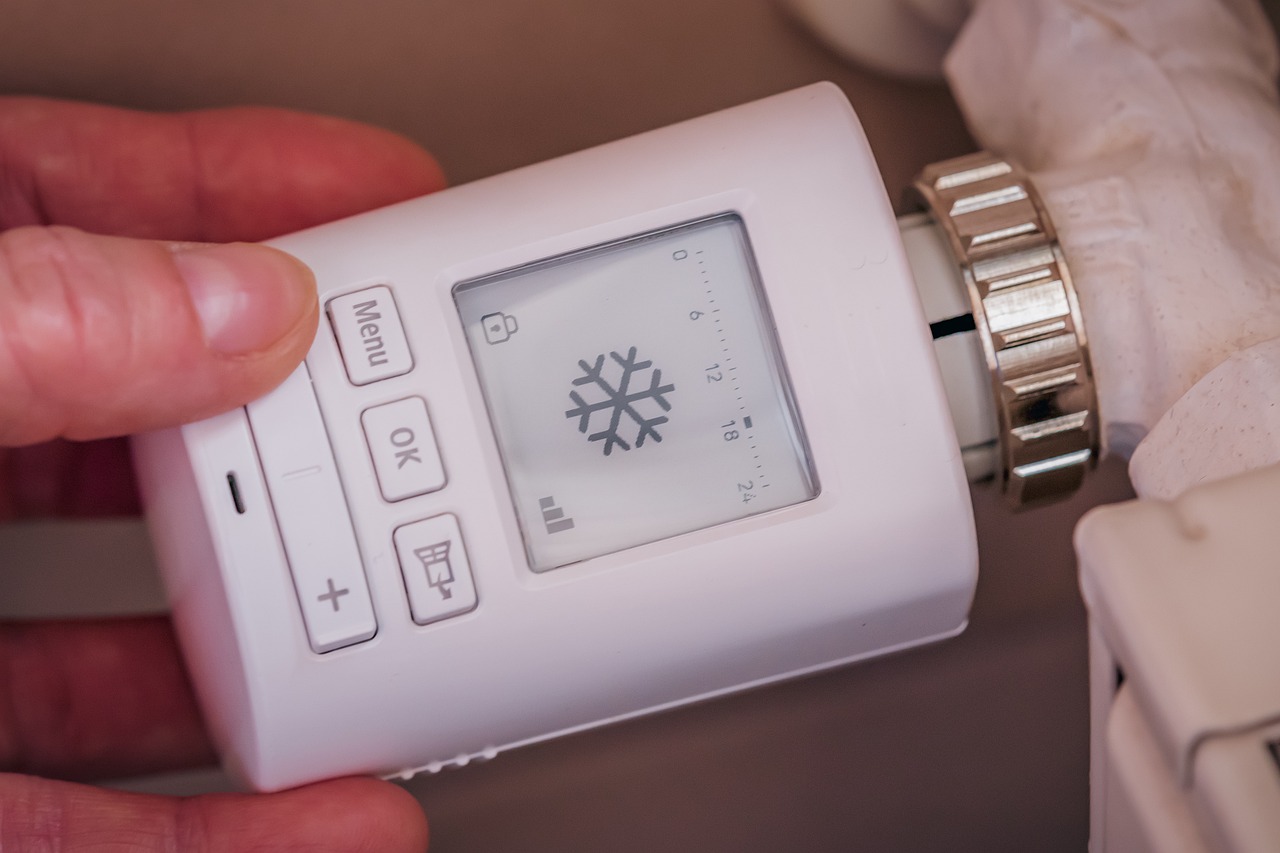 energy saving, heating, controller-7437567.jpg